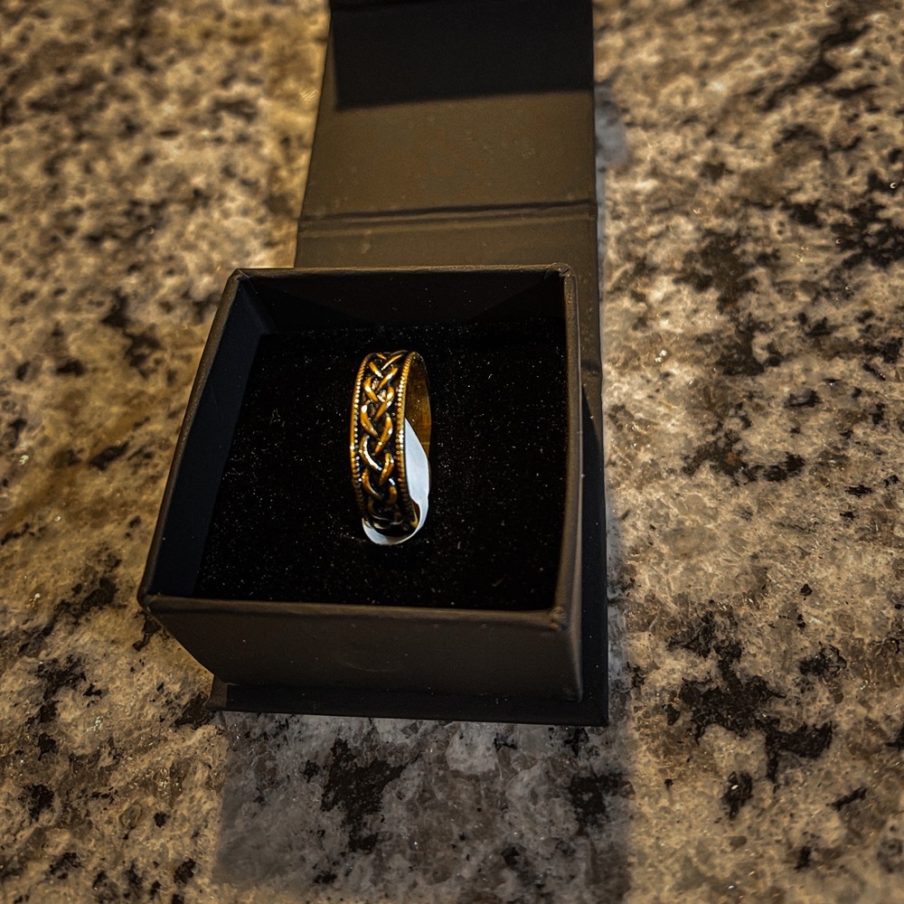 RG&B 24K RING. BRAND NEW, UNWORN. SZ 8. SAME DAY SHIPPING.